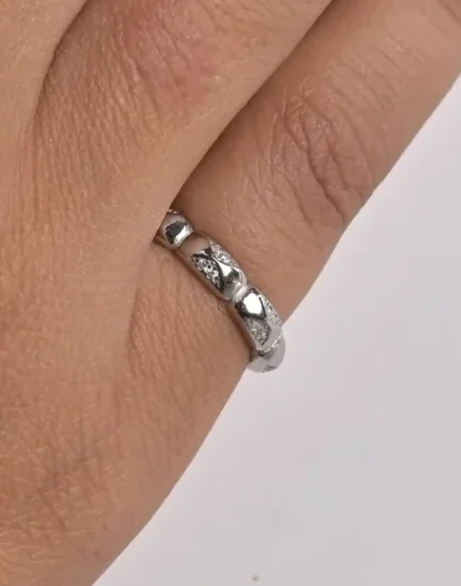 Alternating Sparkle Silver Band Ring