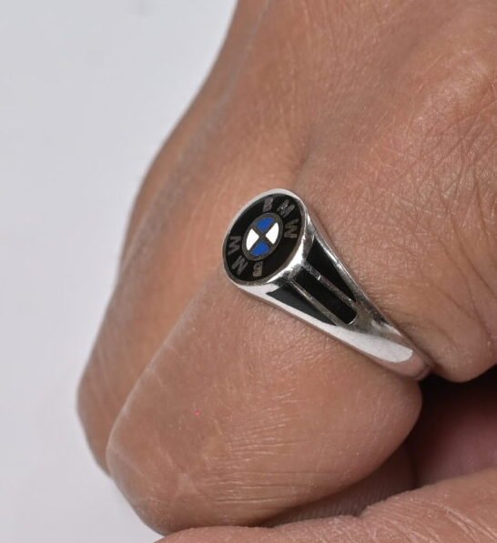 Executive Motif Men's Silver Ring